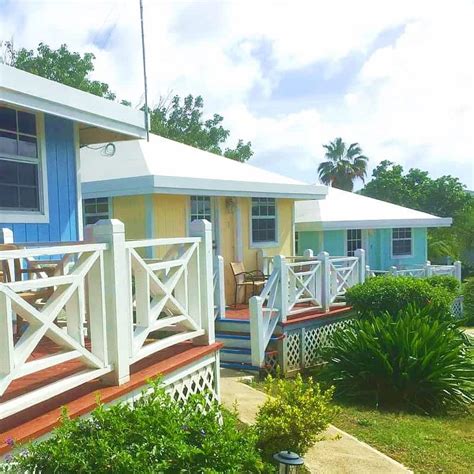 BUNGALOWS ON THE BAY .